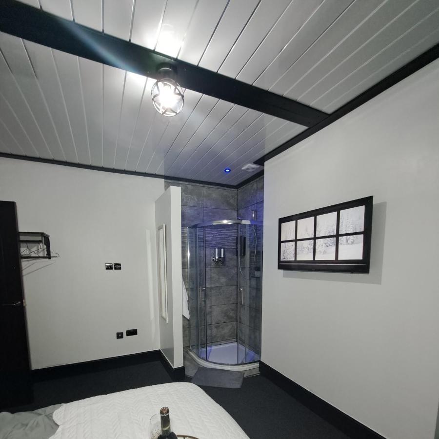 Family Holiday With Hot Tub , Family Groups Only Blackpool Dış mekan fotoğraf